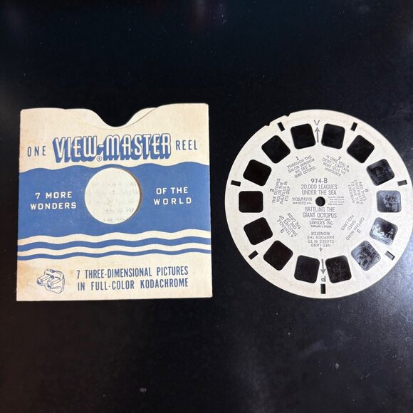 Vintage View-Master Reel 974-B 20,000 Leagues Under The Sea Battling The Giant O - Picture 1 of 3